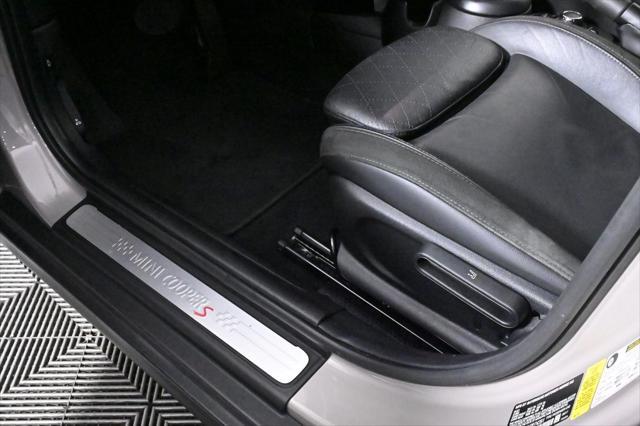Photo of 2022 Gray MINI Hardtop