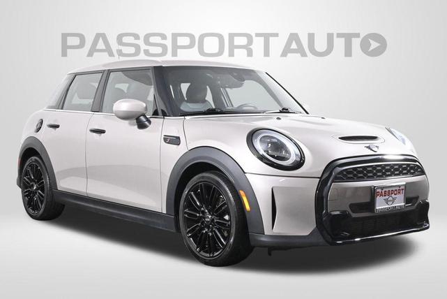 Photo of 2022 Gray MINI Hardtop
