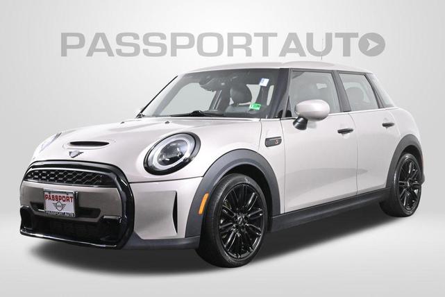 Photo of 2022 Gray MINI Hardtop