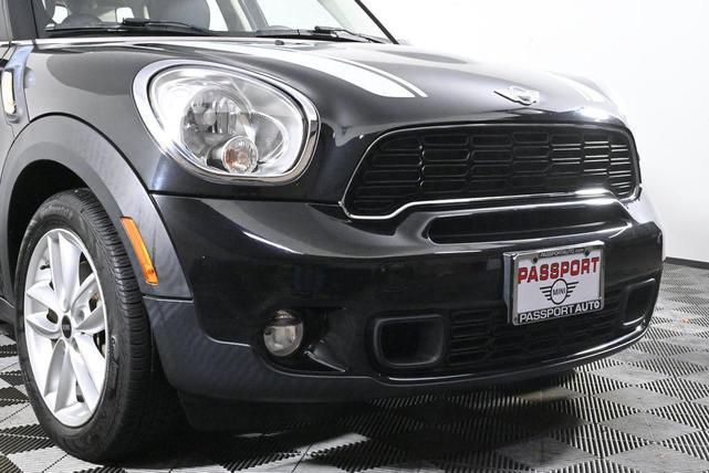Photo of 2014 Absolute Black Metallic MINI Countryman