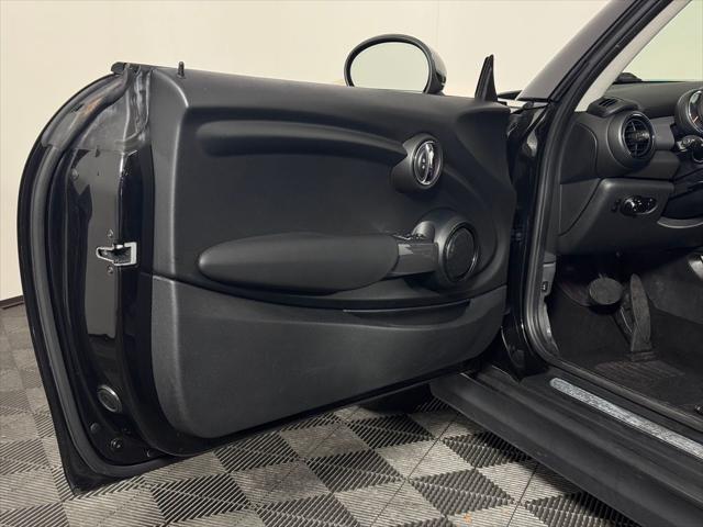 Photo of 2017 Midnight Black Metallic MINI Hardtop