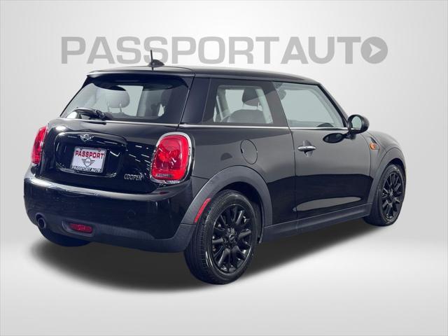 Photo of 2017 Midnight Black Metallic MINI Hardtop