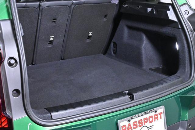 Photo of 2025 British Racing Green IV Metallic MINI Countryman