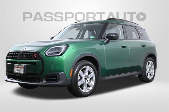 Photo of 2025 British Racing Green IV Metallic MINI Countryman