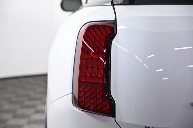 Photo of 2025 Nanuq White Metallic MINI Countryman