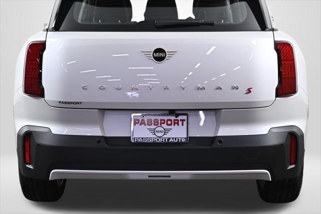 Photo of 2025 Nanuq White Metallic MINI Countryman