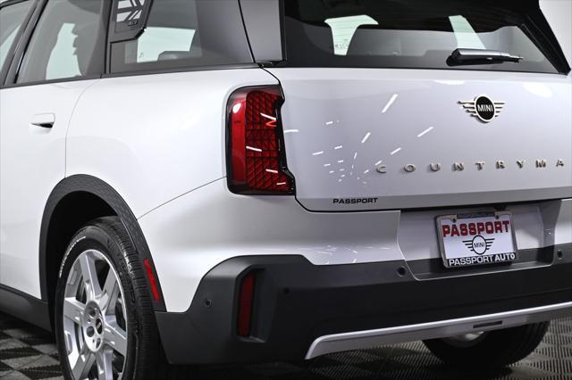 Photo of 2025 Nanuq White Metallic MINI Countryman