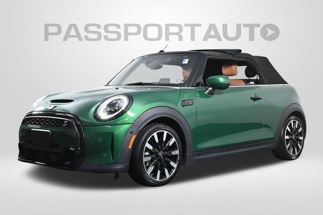 Photo of 2024 British Racing Green IV Metallic MINI Convertible
