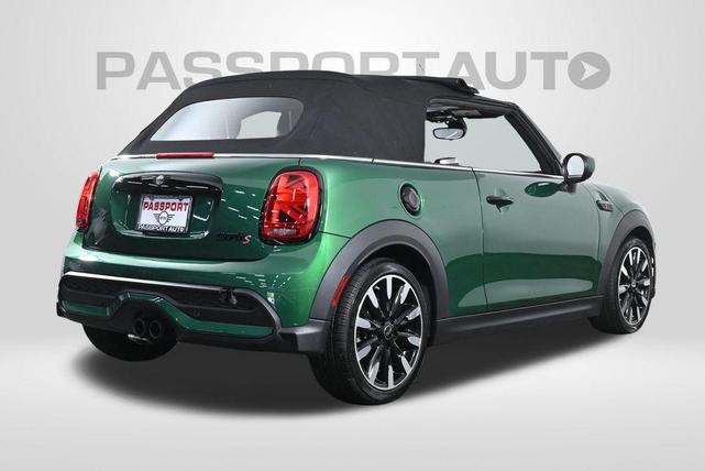 Photo of 2024 British Racing Green IV Metallic MINI Convertible