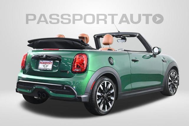 Photo of 2024 British Racing Green IV Metallic MINI Convertible