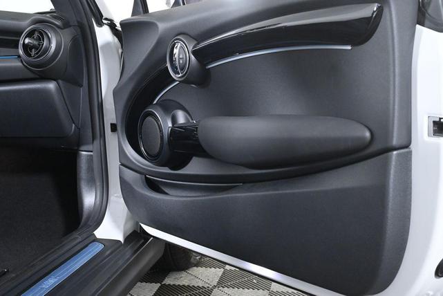 Photo of 2024 Nanuq White Metallic MINI Convertible