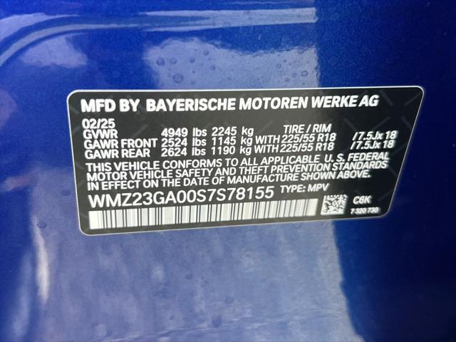Photo of 2025 Blazing Blue Metallic MINI Countryman