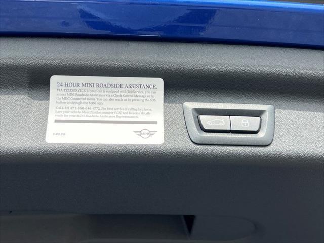 Photo of 2025 Blazing Blue Metallic MINI Countryman