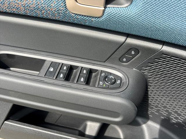Photo of 2025 Blazing Blue Metallic MINI Countryman