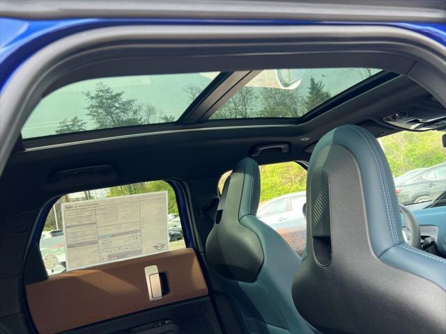 Photo of 2025 Blazing Blue Metallic MINI Countryman