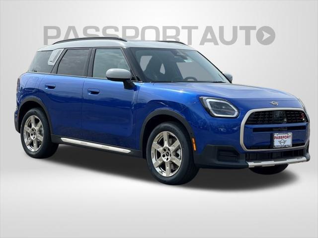Photo of 2025 Blazing Blue Metallic MINI Countryman