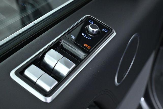 Photo of 2022 Grey Land Rover Range Rover