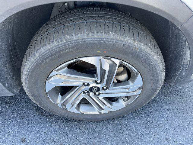 Photo of 2023 Shimmering Silver Hyundai SANTA FE