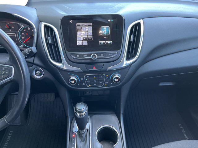 Photo of 2018 Iridescent Pearl Tricoat Chevrolet Equinox