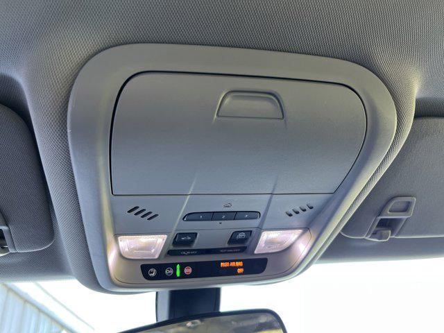 Photo of 2018 Iridescent Pearl Tricoat Chevrolet Equinox