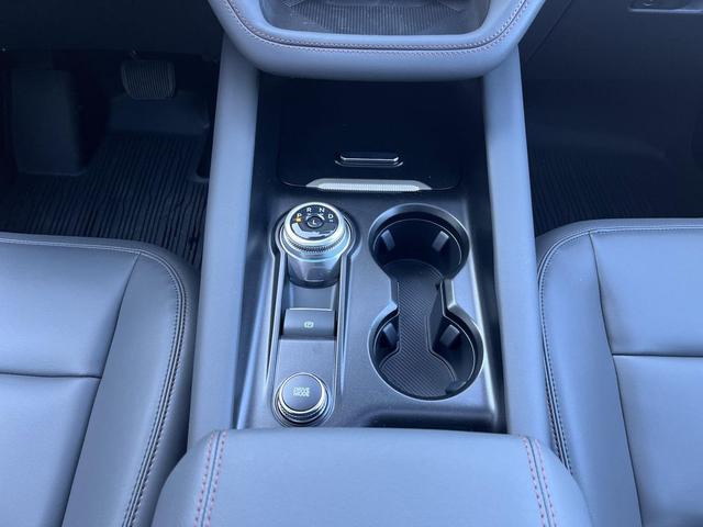 Photo of 2025 Star White Metallic Tri-Coat Ford Explorer