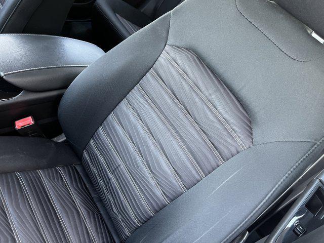 Photo of 2016 OXFORD WHITE Ford Fusion
