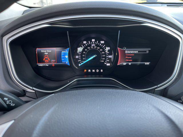 Photo of 2016 OXFORD WHITE Ford Fusion