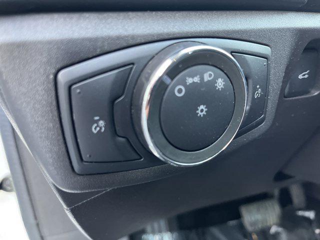 Photo of 2016 OXFORD WHITE Ford Fusion