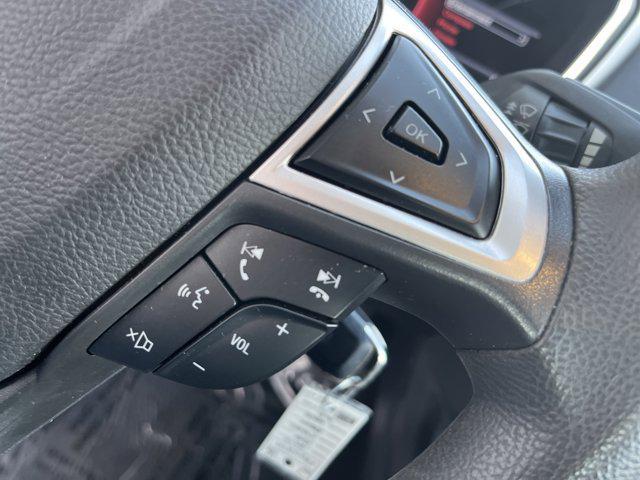Photo of 2016 OXFORD WHITE Ford Fusion
