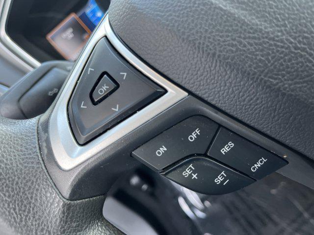 Photo of 2016 OXFORD WHITE Ford Fusion