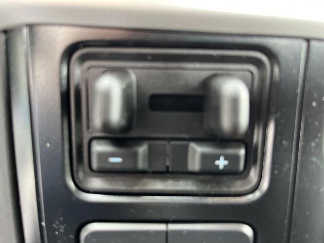 Photo of 2025 Carbonized Gray Metallic Ford F-250
