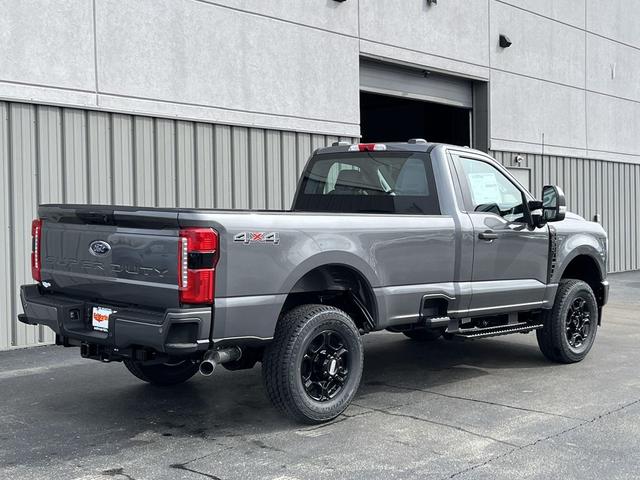 Photo of 2025 Carbonized Gray Metallic Ford F-250