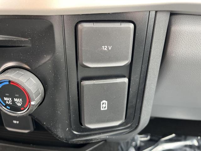 Photo of 2025 Carbonized Gray Metallic Ford F-250