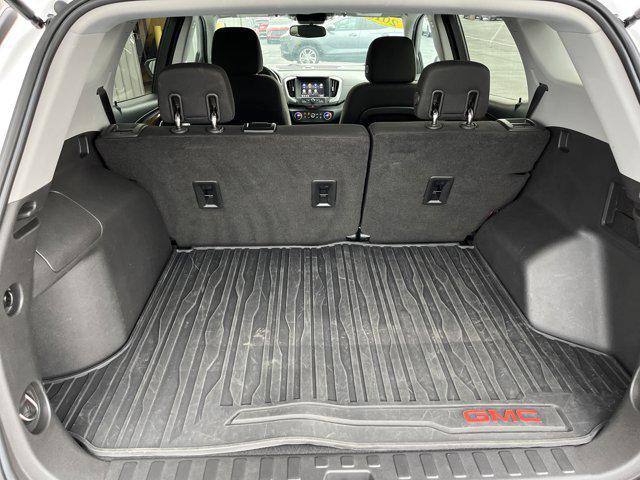 Photo of 2020 Summit White GMC Terrain