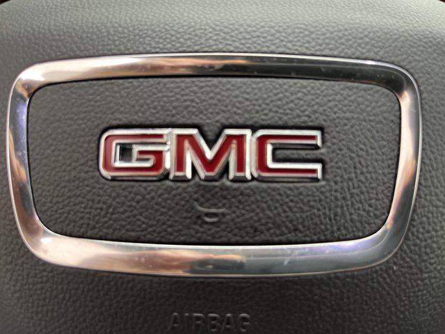 Photo of 2020 Summit White GMC Terrain