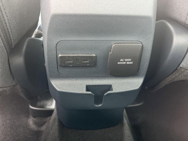 Photo of 2025 Shadow Black Ford Maverick
