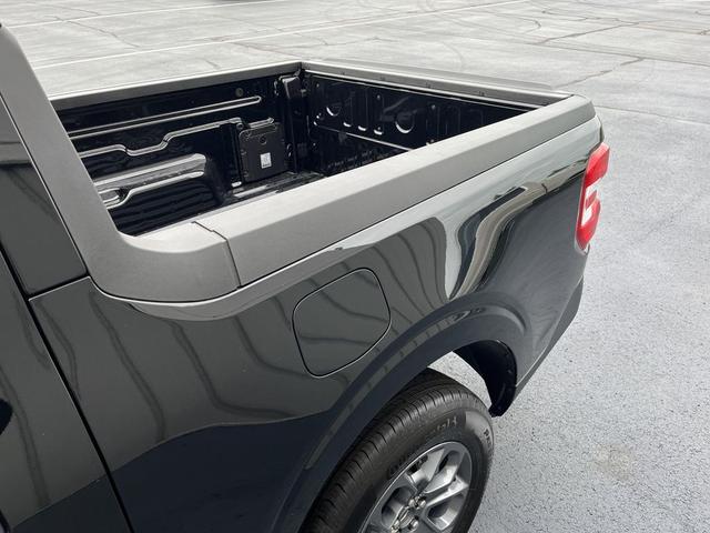Photo of 2025 Shadow Black Ford Maverick