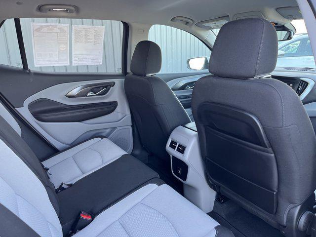 Photo of 2023 Summit White GMC Terrain