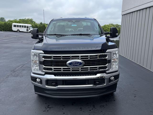 Photo of 2025 Antimatter Blue Metallic Ford F-250