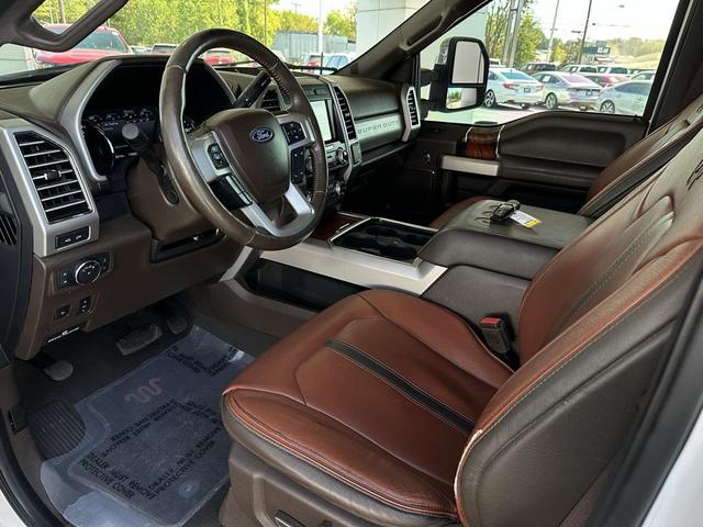 Photo of 2019 White Platinum Metallic Tri-Coat Ford F-350