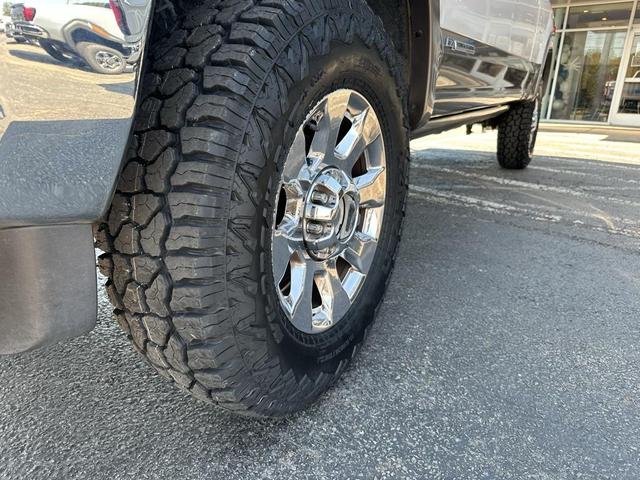 Photo of 2019 White Platinum Metallic Tri-Coat Ford F-350