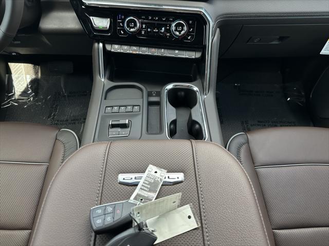 Photo of 2025 Summit White GMC Sierra 3500