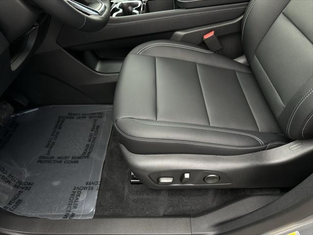 Photo of 2025 Sterling Gray Metallic Chevrolet Traverse