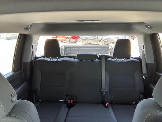 Photo of 2025 Summit White GMC Sierra 2500