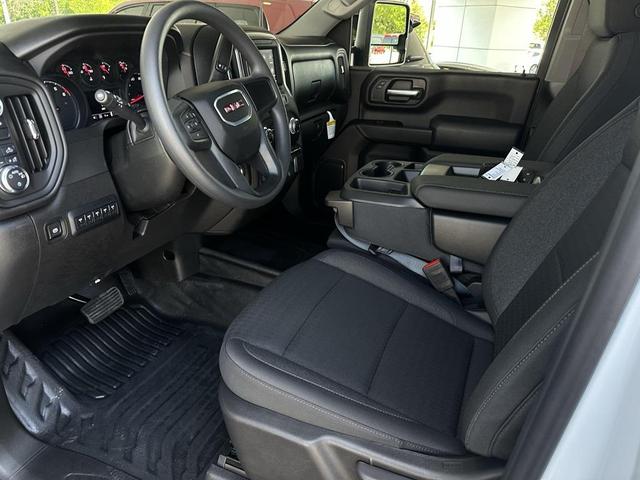 Photo of 2025 Summit White GMC Sierra 2500