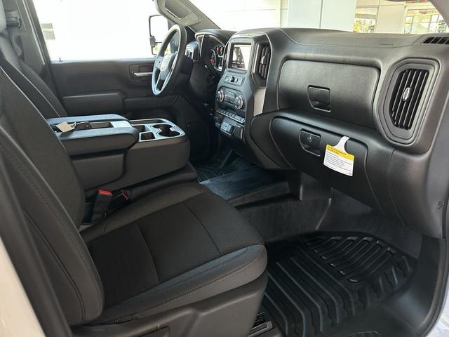 Photo of 2025 Summit White GMC Sierra 2500