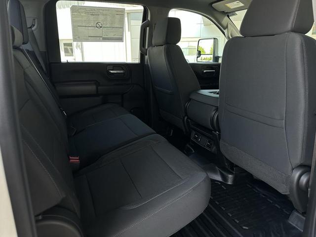 Photo of 2025 Summit White GMC Sierra 2500