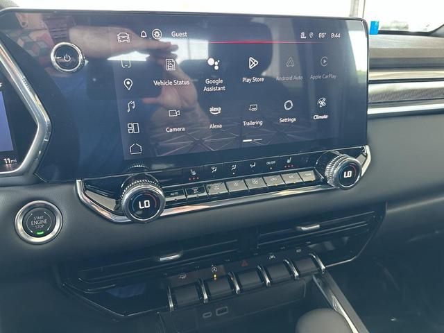 Photo of 2025 Onyx Black GMC Canyon