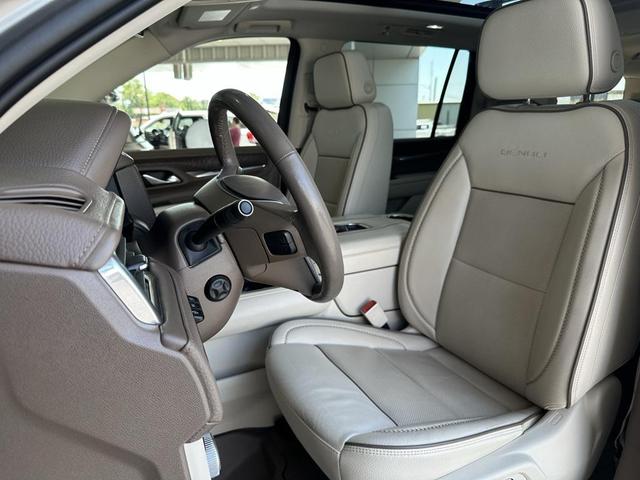 Photo of 2022 Pearl Beige Metallic GMC Yukon XL