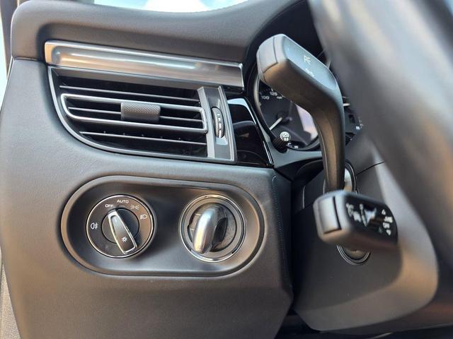Photo of 2022 Volcano Grey Metallic Porsche Macan